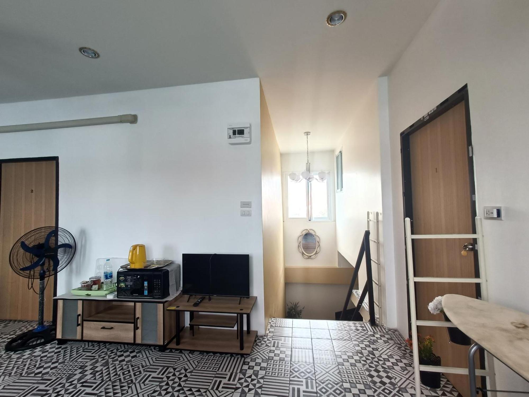 Merit Courtyard Suvarnaphumi House Банкок Екстериор снимка