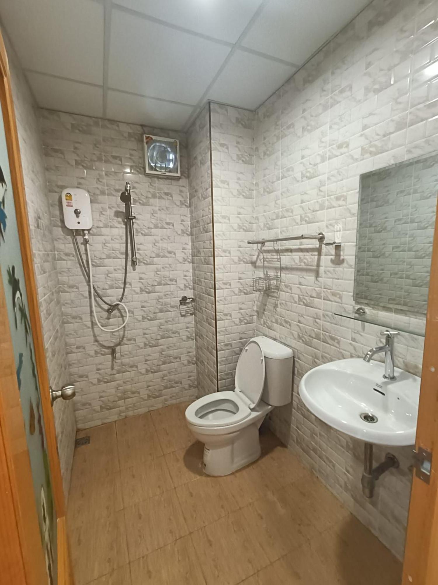 Merit Courtyard Suvarnaphumi House Банкок Екстериор снимка