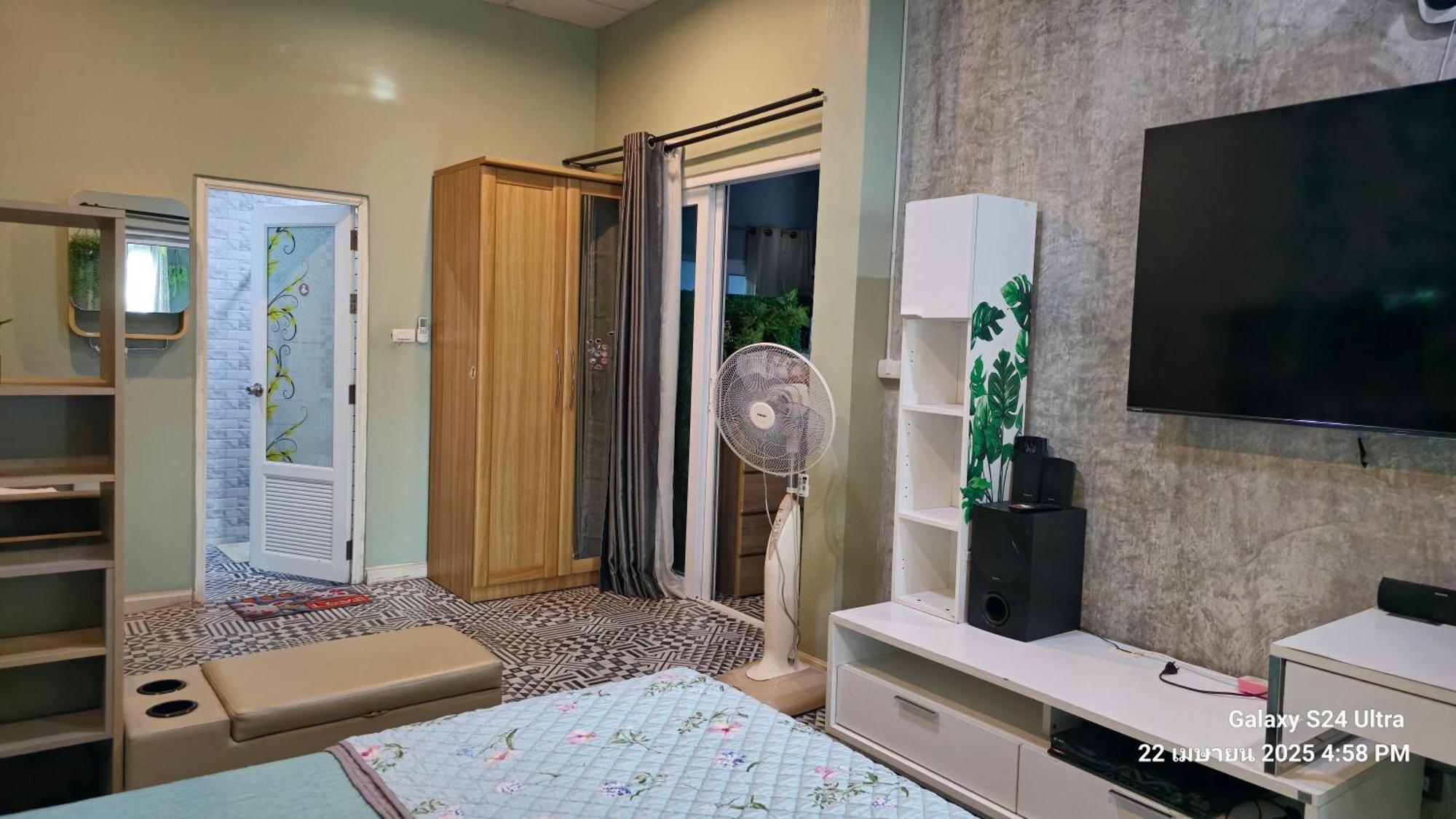 Merit Courtyard Suvarnaphumi House Банкок Екстериор снимка